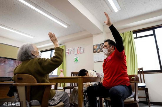 日本面临严重老龄化问题 全国65岁<em>及</em>以上<em>人口</em>占近三成