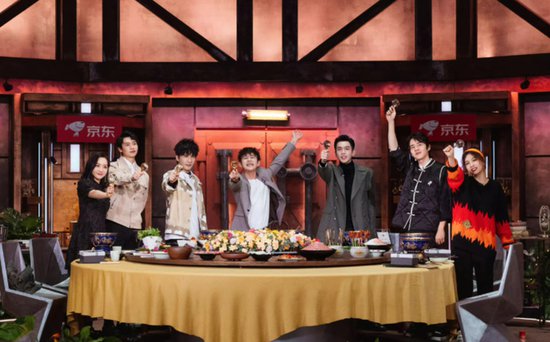《中餐厅8》的拟邀阵容包括多位知名艺人，共同为节目带来多样化...