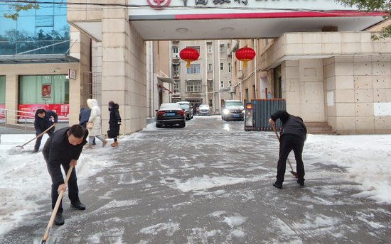 鄂州中行：迎战风雪 确保金融服务“不降温”