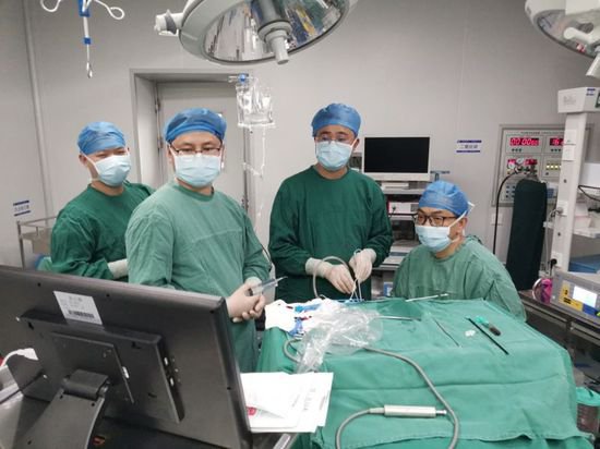 走进微显时代——宜春市第二人民医院首例便携可视化导管颅内...