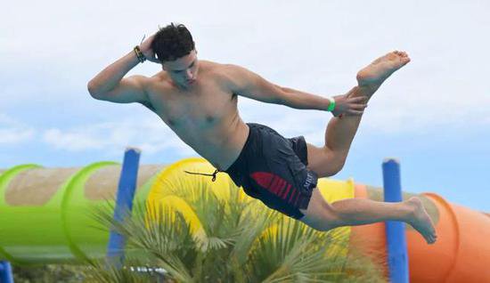 新西兰跳水世界冠军赛，看完我瞎了……