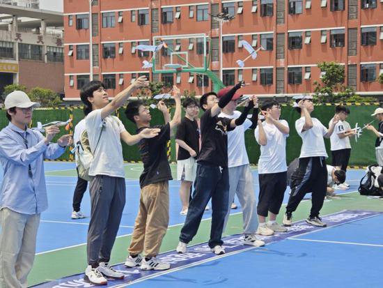 南昌航空大学举行系列活动庆祝第九个中国航天日