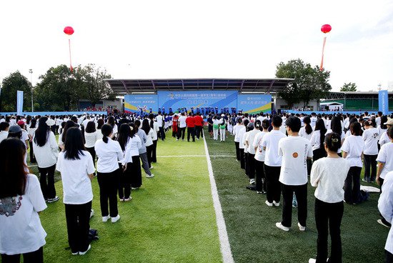 学青会垒球比赛开赛仪式在<em>桂林旅游</em>学院举行