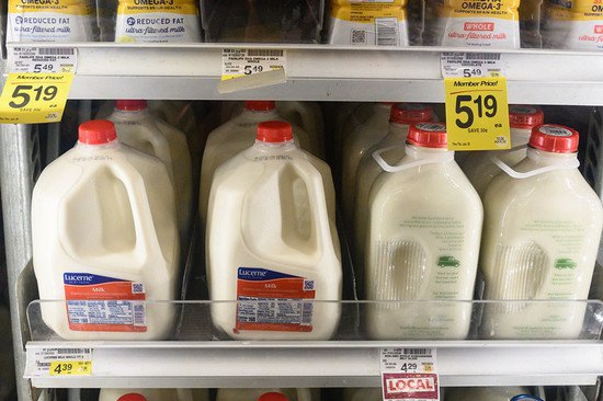 <em>美国</em>零售牛奶中发现高致病性禽<em>流感</em>病毒 FDA：灭菌法或难消除 但...