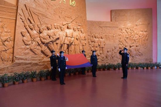 全省各级法院举行庆祝“中国人民警察节”活动