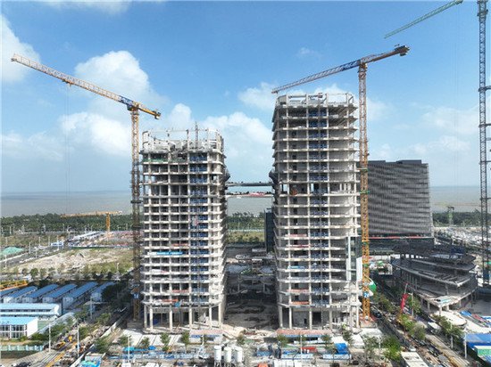 上海宝冶广州分公司承建的海南山能智慧产业大厦项目顺利完成钢...