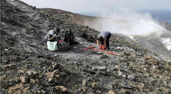 大量<em>有害气体</em>逸出 意大利一火山岛250名居民被转移安置