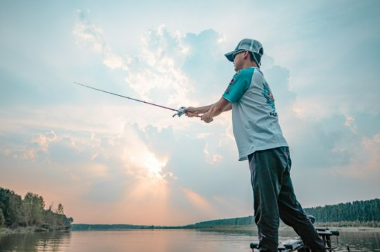 玩钓鱼，你还少一辆长城炮！亚洲最大路亚钓鱼赛事开赛
