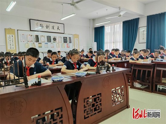 河北成安县举办“笔墨中国”汉字书写大赛