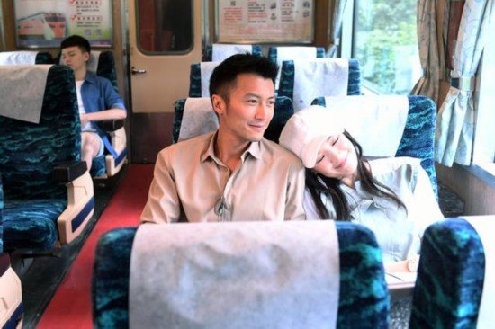 《十二道锋味3》舒淇谢霆锋上演列车激情 火车咚吓到围观群众