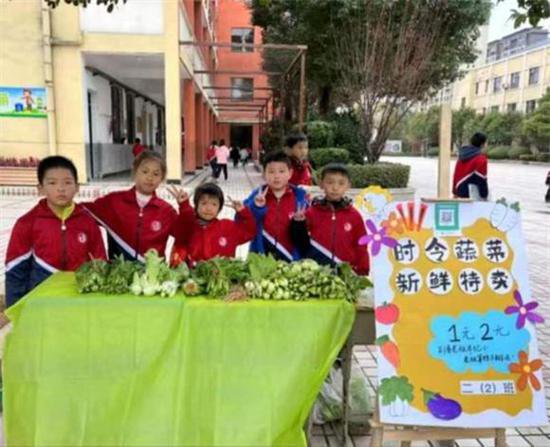 安远县东江源小学举行2023年秋季劳动成果展