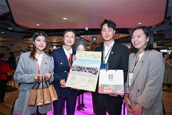 联结历史、现实与未来的文化之旅——记马英九率台湾青年再访...