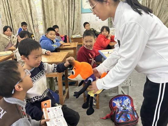 重庆市合川区蒲溪完全小学开展儿童自我保护教育