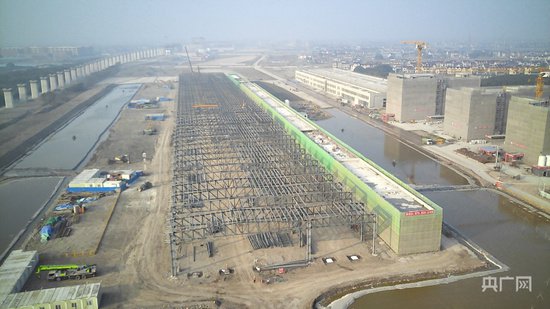 上海东动车运用所六线检修库主体结构完工