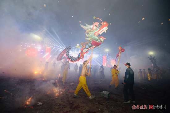 文化丰年味足 传承千年的宾阳炮龙节承载着群众的美好期待回归