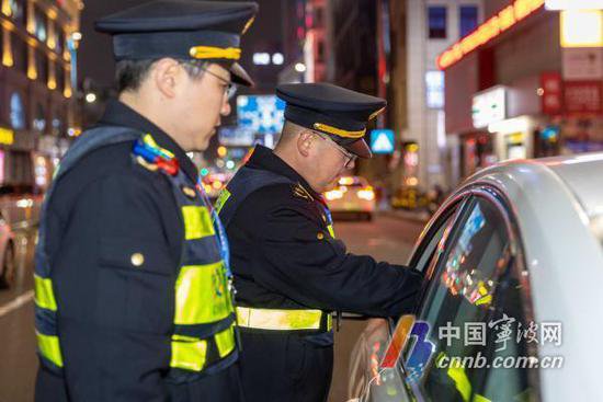 为期8个月<em> 宁波</em>将重点严查网约车、巡游车这些行为