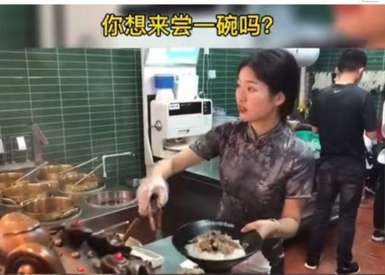 全国首个AI食堂落地上海，智能食品机械悄然改变<em>餐饮行业</em>