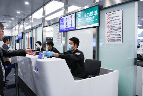 青岛市高层次人才码正式启用 30余项服务“码”上畅享