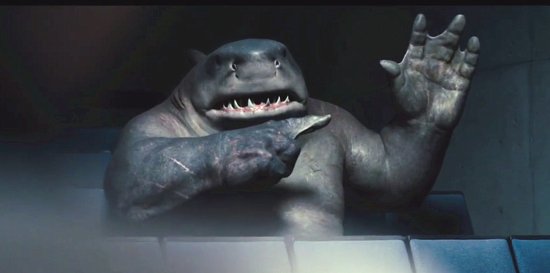 史泰龙“演”的憨憨<em>鲨鱼</em>怪物，为啥是大白鲨而不是锤头鲨？