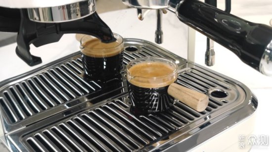 在家就能享用香醇<em>咖啡</em>，宜盾普<em>意式咖啡</em>机！