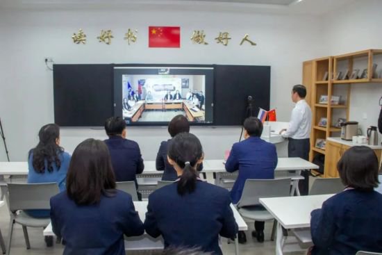 九江市同文中学与俄罗斯<em>普希金</em>学校成功开展首次线上交流活动