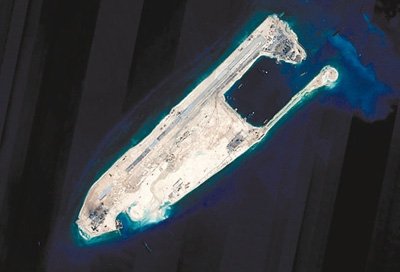 中国在南沙群岛部分驻守<em>岛礁</em>上的建设将于近期完成陆域<em>吹</em>填工程