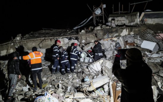 强震已致土耳其和<em>叙利亚</em>超3000人遇难，土耳其总统宣布全国哀悼...