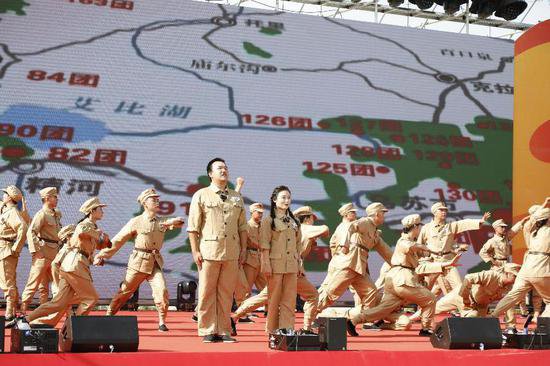 新疆兵团第一师阿拉尔市八团塔门镇首届辣椒文化旅游节开幕