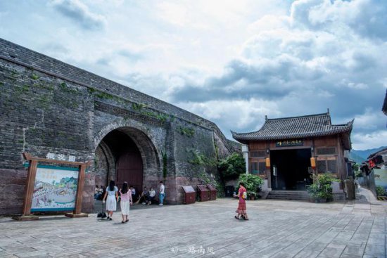 浙江省唯一的“江南长城”，虽然叫台州城墙，<em>却</em>不在台州市区