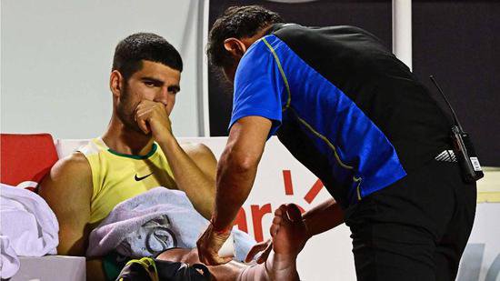 里约网球公开赛：阿尔卡拉斯因伤退赛