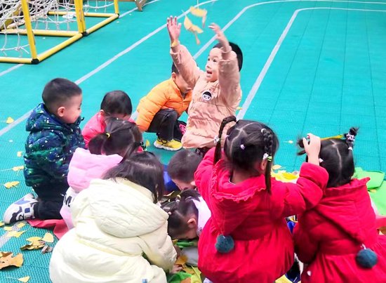 泸州市铜店街幼儿园开展班本课程体育游戏系列活动