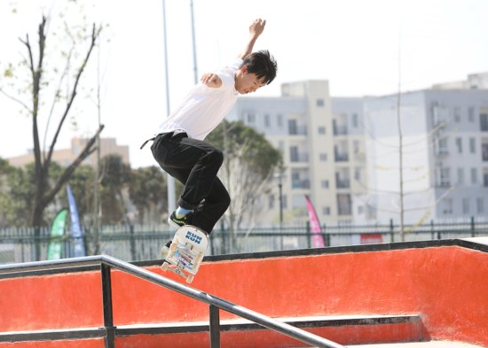 2020中国·<em>安徽</em>滑板公开赛在潜山市源潭镇成功举行