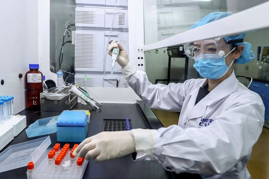 中国成全球抗疫“领头羊”，世卫批准<em>国药疫苗</em>后，科兴也在路上...
