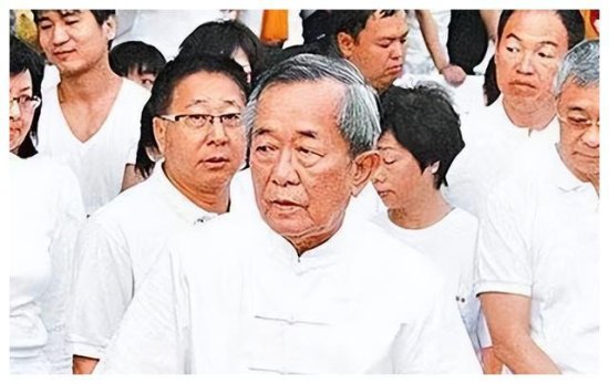 泰国白龙王拒救张国荣，称邓丽君罪有应得，却格外偏爱梁朝伟？