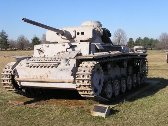 德国在二战中研发的<em>虎式坦克</em>为何没有量产？这背后的真相是什么...