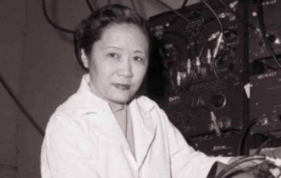 女物理学家吴健雄，曾为美国人造原子弹，死后要求葬在自己的...