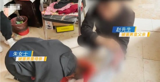 安徽8岁男童被<em>砍</em>致死，其父透露嫌疑人曾打砸他家店门
