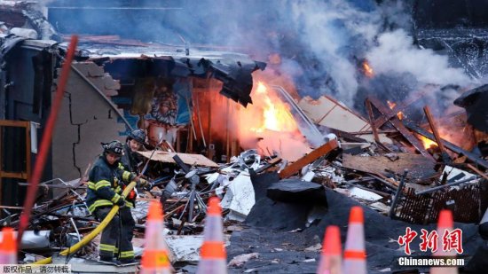 美国西雅图一居民区<em>发生爆炸</em> 9名<em>消防员受伤</em>