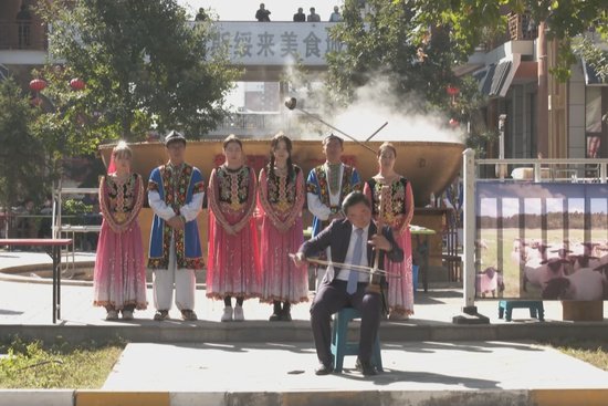 第十一届新疆·玛纳斯<em>碧玉</em>文化旅游节开幕