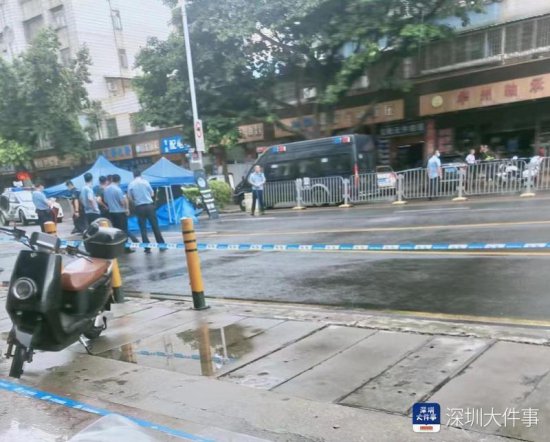 深圳外卖员骑车摔倒、被车装雨篷扎伤颈部身亡，系意外事故