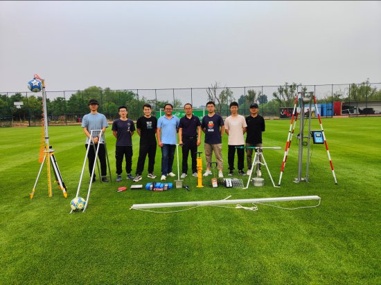 世界杯<em>足球场</em>草坪里的中国技术