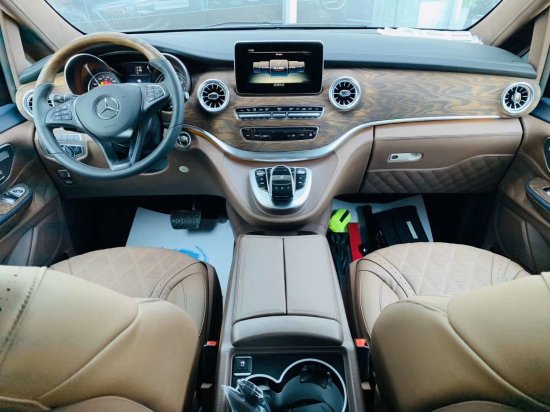 奔驰V260L改装迈巴赫VS680商务车领导者品牌