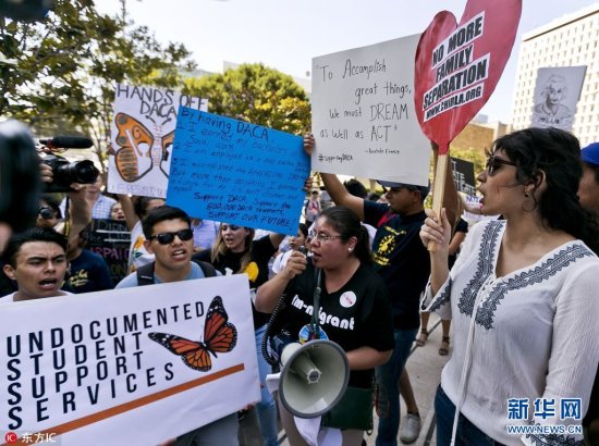 洛杉矶民众示威游行 反对<em>特朗普</em>欲废除DACA计划（组图）-新华网