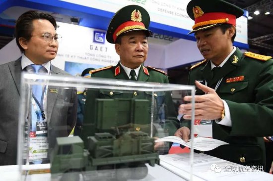 越南举办首届国际防务展