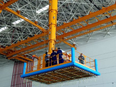 业内瞩目！珠海联谊机电打造高效机场维修基地升降平台