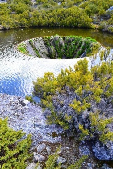 葡萄牙现地球破洞奇观 实为半世纪前"高能"水坝
