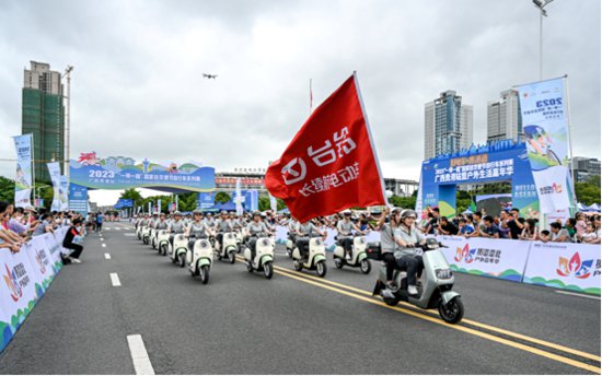 “一带一路”国家驻华使节自行车系列赛贵港站成功举办