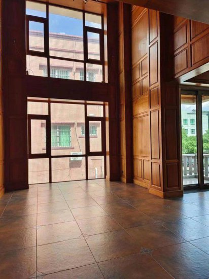 中山市一栋<em>私人</em>自建四层豪宅拍卖，被人208.8万就买下