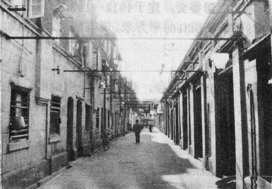 家住革命旧址，阿姨听屋外导游讲上海工人第三次武装起义