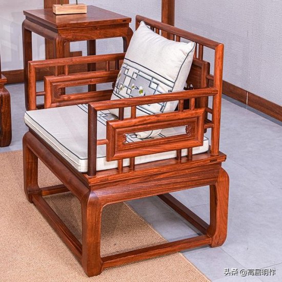 <em>新中式实木沙发</em>，让简约更有品位
